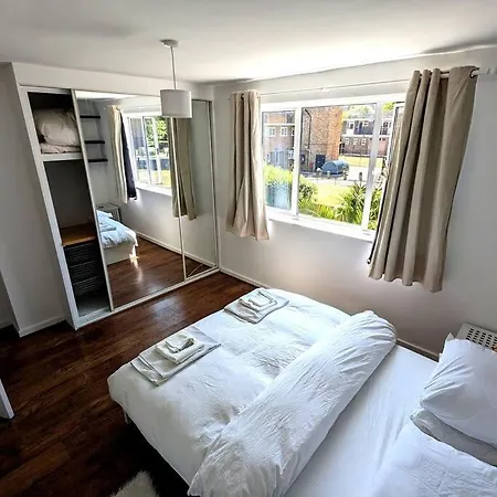 Apartamento Charming 2-Bed Garden Flat Londres Exterior foto