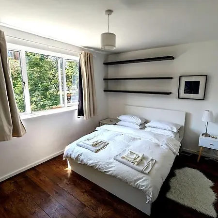 Apartamento Charming 2-Bed Garden Flat Londres Exterior foto