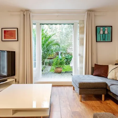 Apartamento Charming 2-Bed Garden Flat Londres Exterior foto