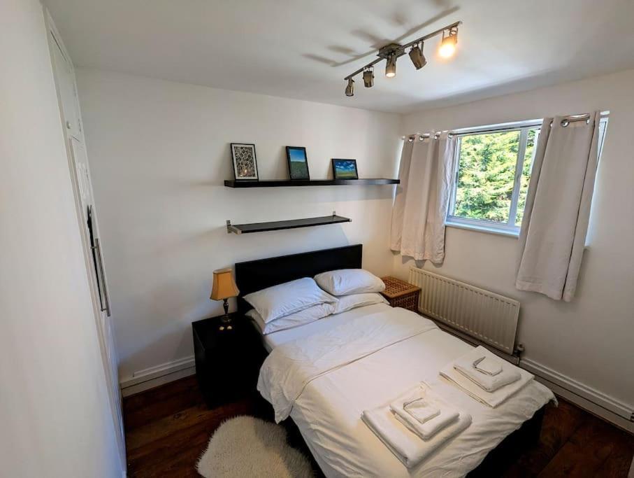 Charming 2-bed Garden Flat * Londres