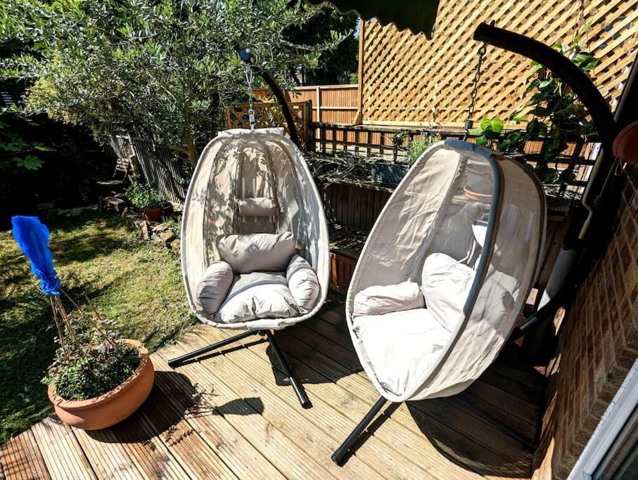 Charming 2-bed Garden Flat Apartamento *
