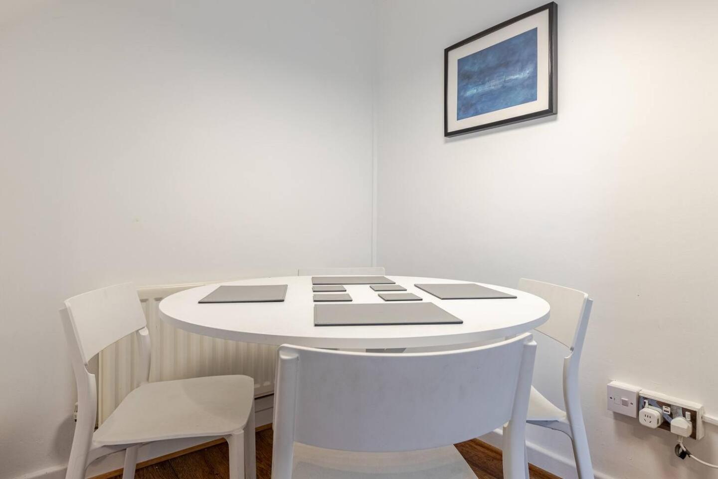 Charming 2-bed Garden Flat Apartamento Londres