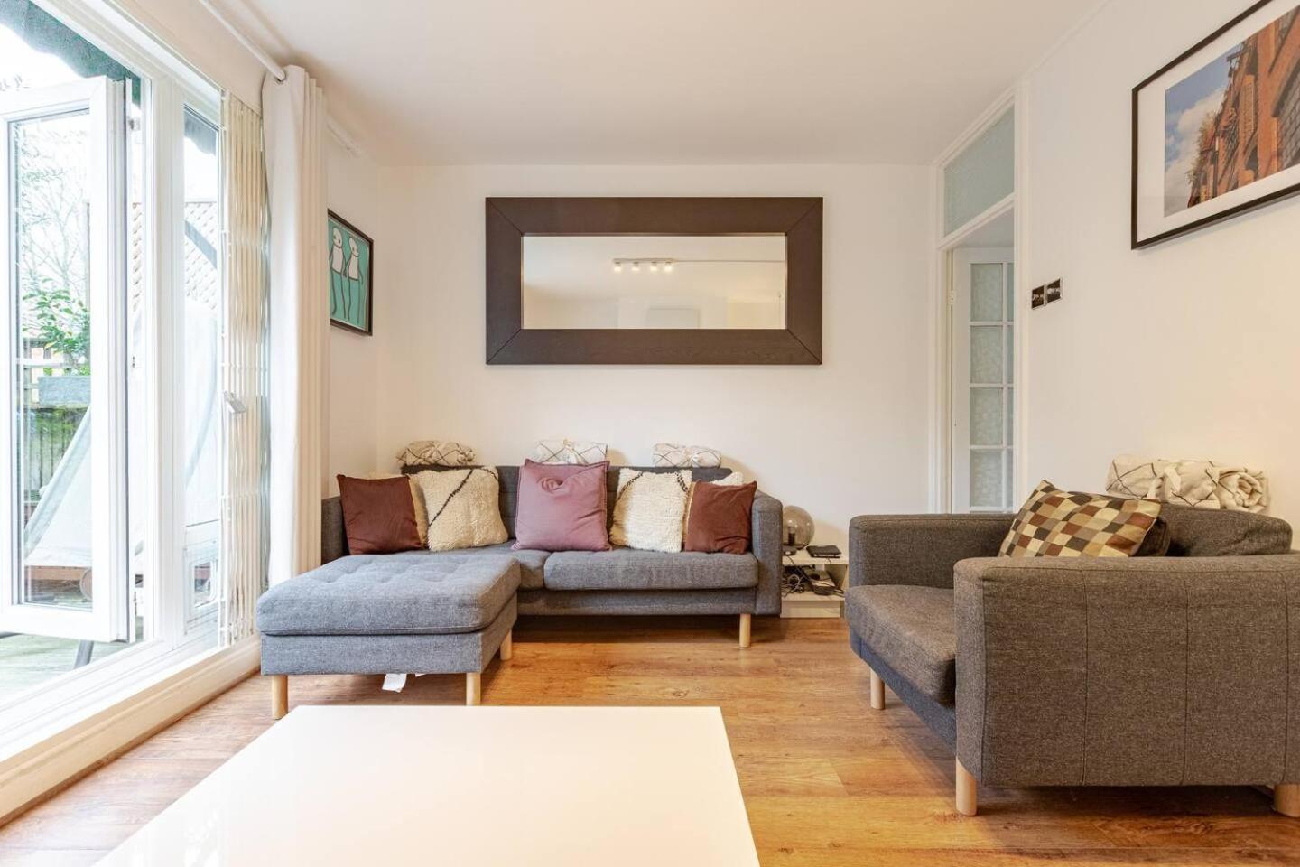 Apartamento Charming 2-bed Garden Flat Londres