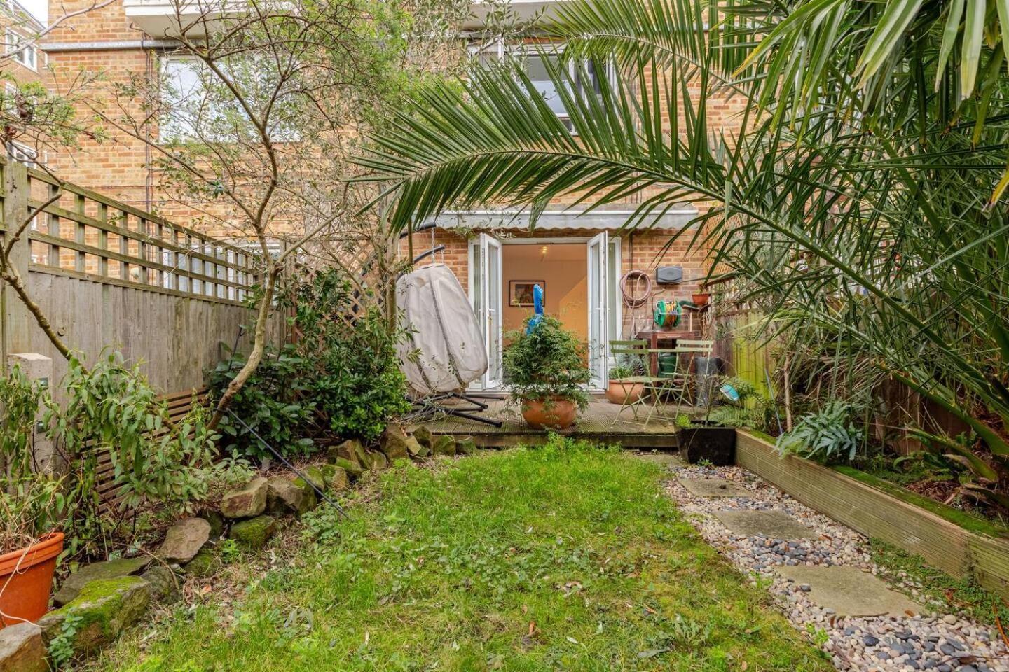 Charming 2-bed Garden Flat Londres